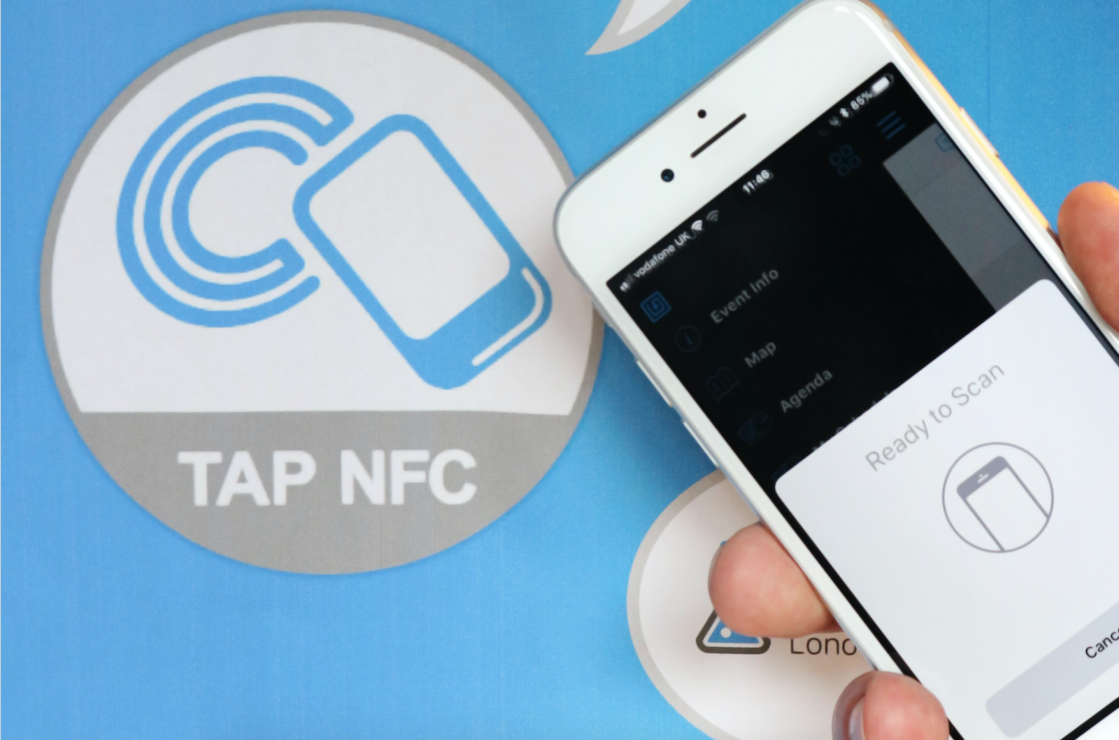 Смартфон поддерживает nfc. NFC метка. Что такое NFC В смартфоне. Производственные NFC метки. NFC метки на телефон.